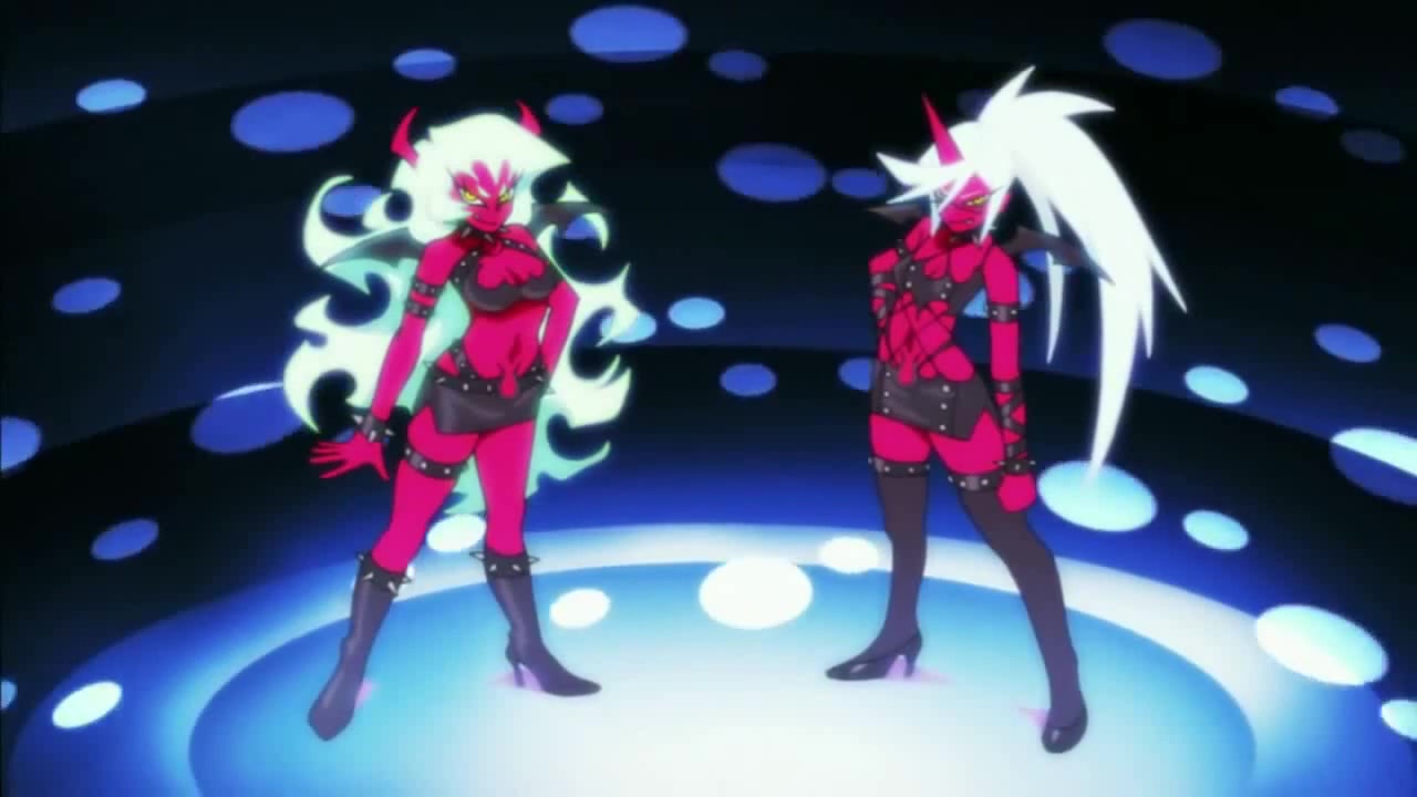 Kneesocks and scanty transformation