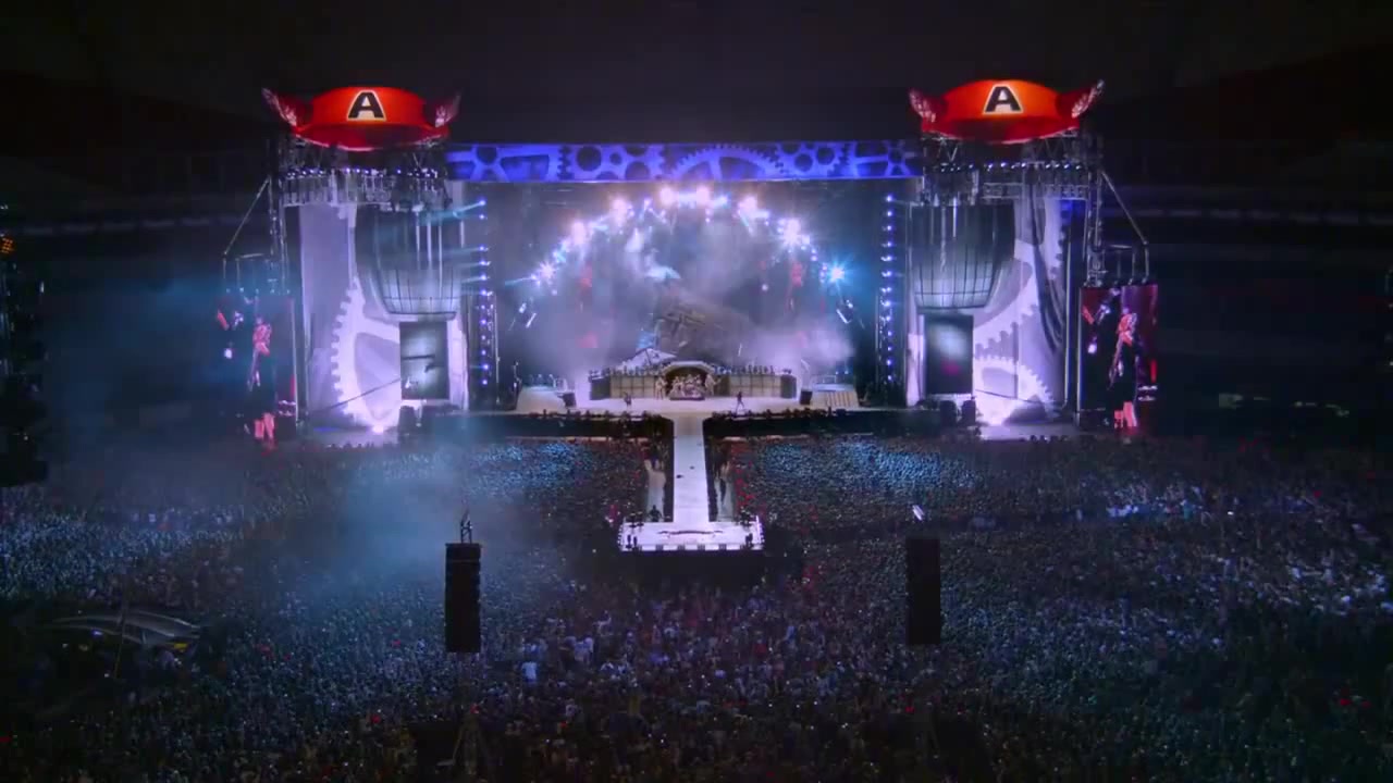 AC/DC - Thunderstruck (Live - River Plate - Concert Clip) - Coub