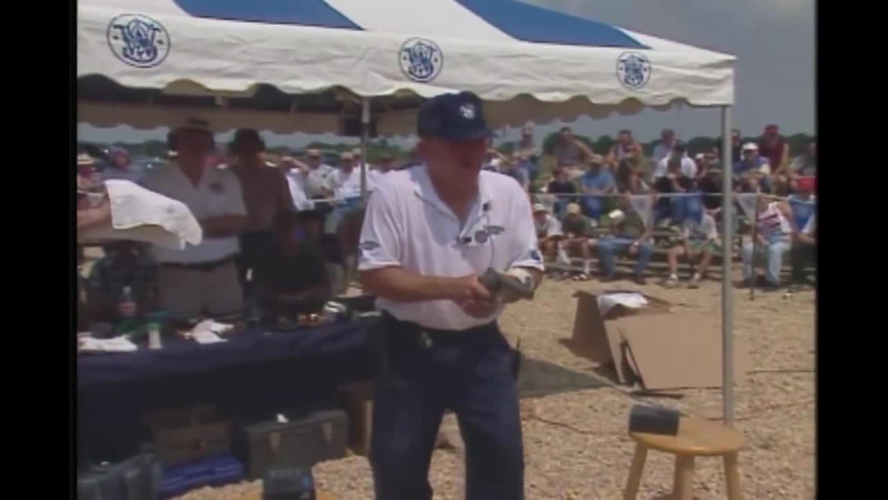 Fastest shooter EVER, Jerry Miculek World record 8 shots in 1 second