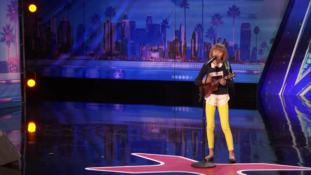 Grace VanderWaal 12YearOld Ukulele Player Gets Golden Buzzer