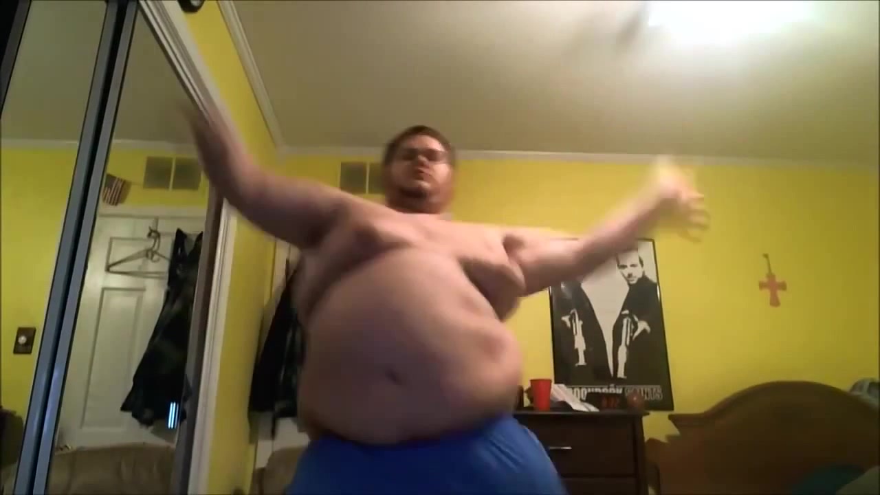 FAT GUY DANCING - Coub