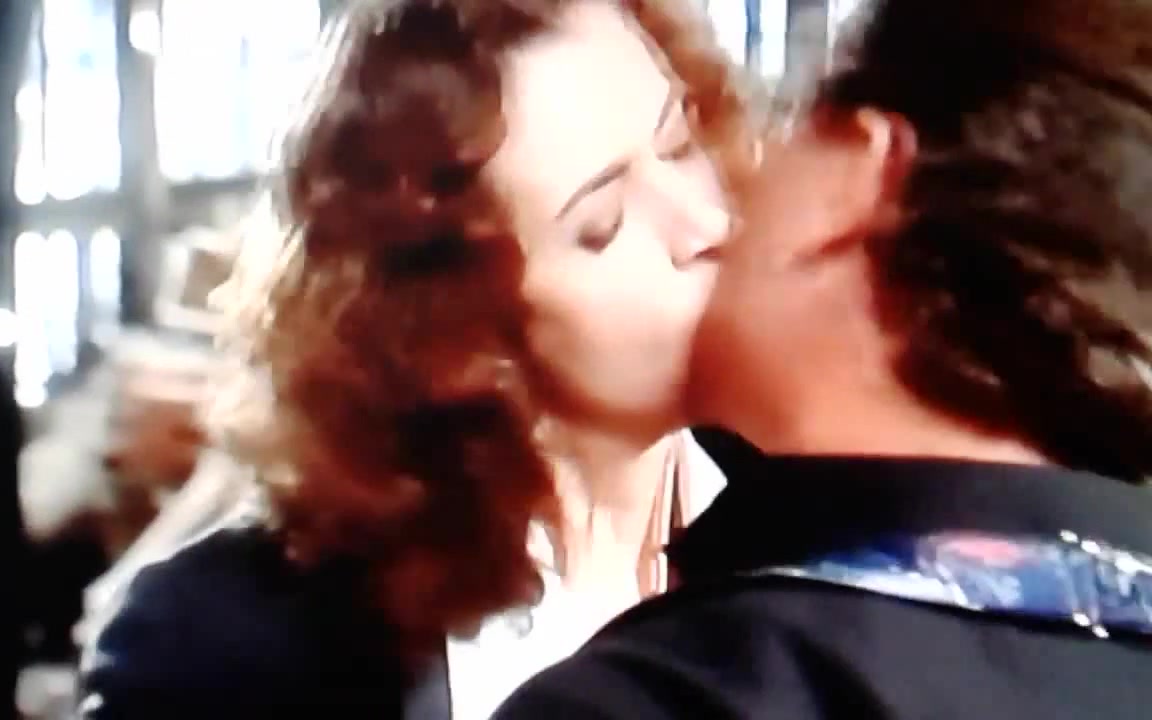 Ace ventura hot sale kiss