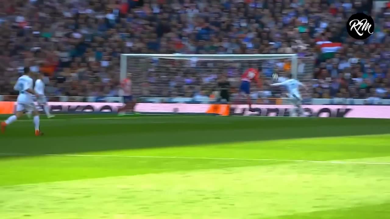 Zidane Reactions to Cristiano Ronaldo Moves & Goals HD Coub