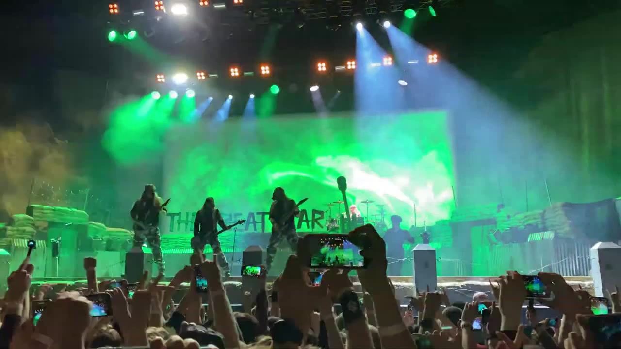 Радио тапок петрозаводск. Sabaton Radio Tapok атака мертвецов концерт. Sabaton и радио тапок. Сабатон и радио тапок концерт. Сабатон концерт.