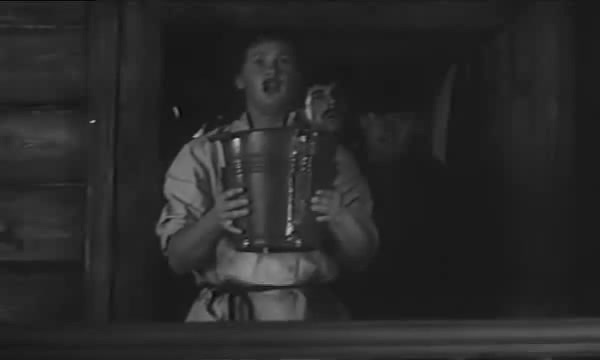 Похмелье миронов папанов. По утрам даже не пьют. Даже лошади по утрам не пьют шампанское. Шампанское по утрам пьют либо. Отдых фотографии 1932 сша пьёт шампанскоек.