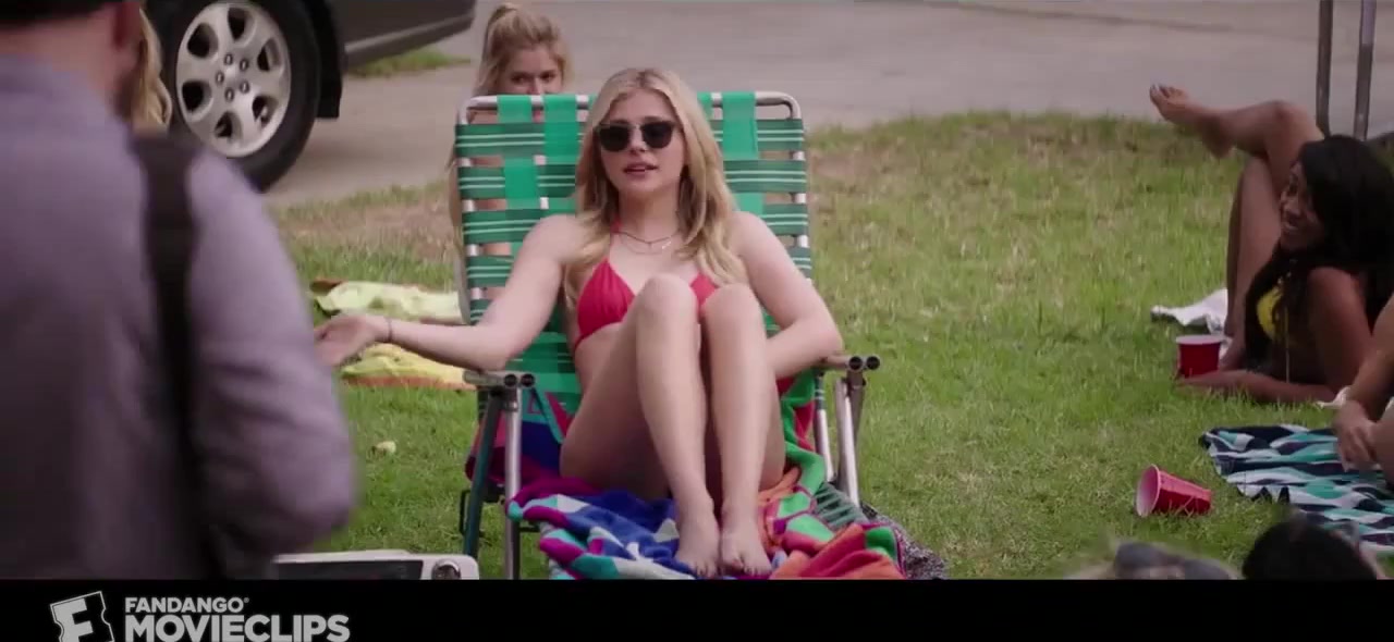 Neighbors 2: Sorority Rising - It's On! Scene (4/10)