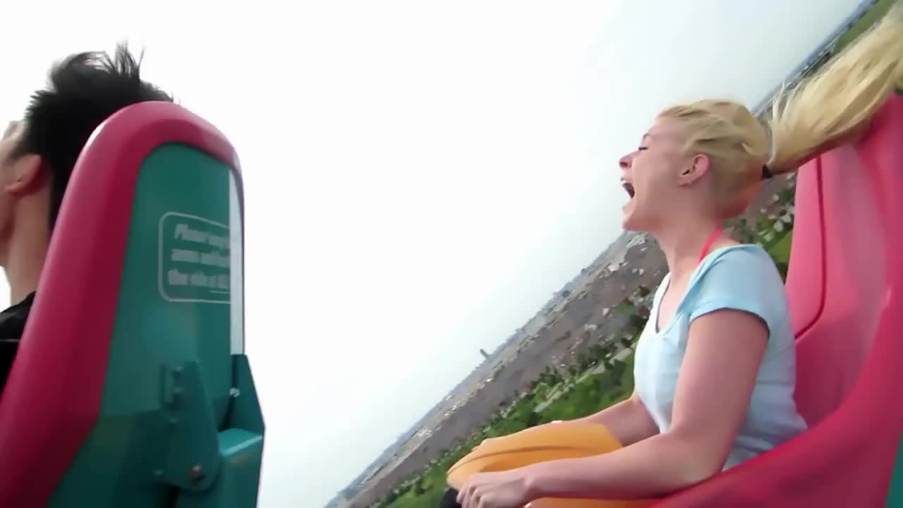 BLONDE GIRL HILARIOUS ROLLER COASTER REACTION Coub The