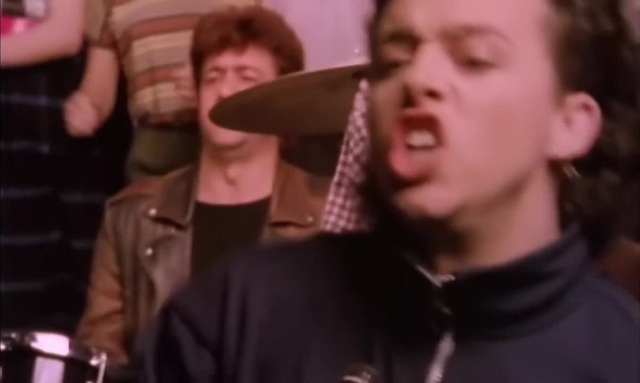 Tears For Fears - Shout (Official Music Video) 