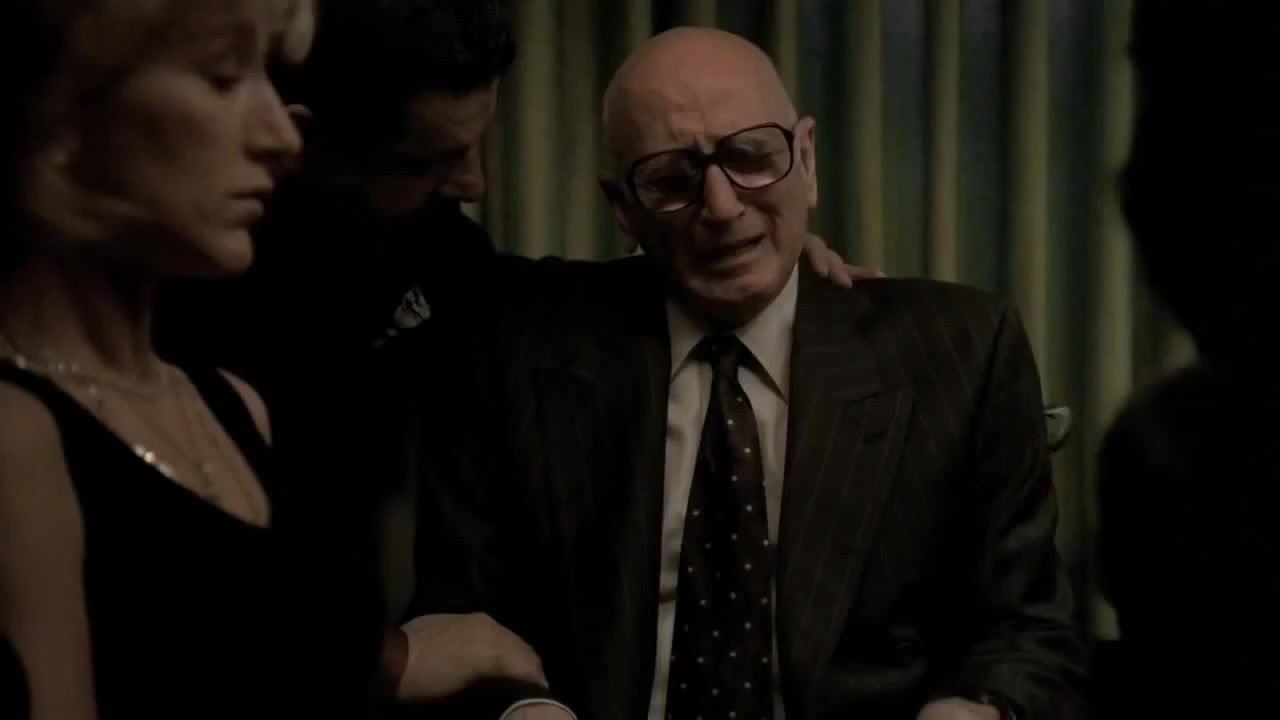 The Sopranos - Junior cries at funeral - Coub