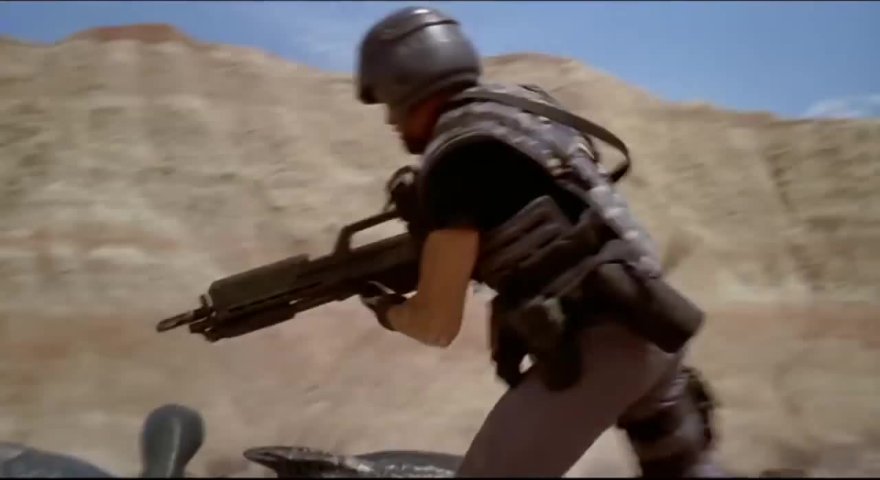 Starship Troopers (Johnny Rico Kills Tanker Bug Scene) - Coub