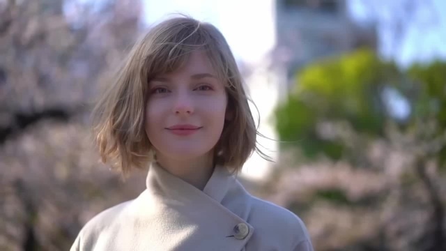 Ella Freya  Blonde hair girl, Short hair cuts, Short hair styles