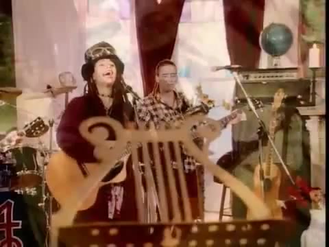 4 Non Blondes - What's Up (Official Music Video) 