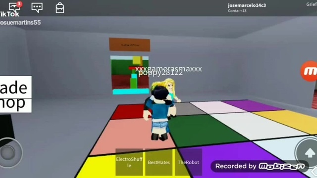 Como dançar no Roblox