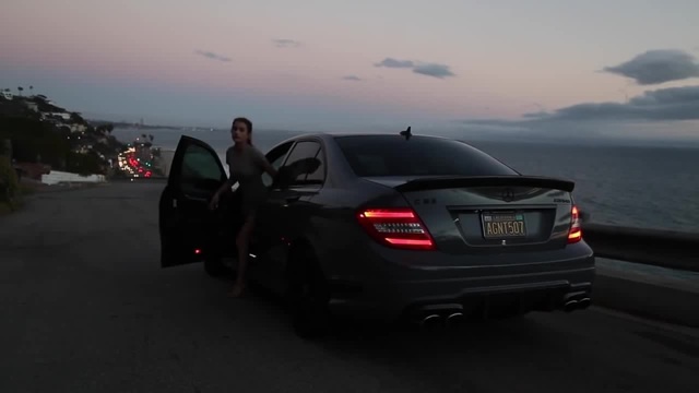 AMG c63 с девушкой