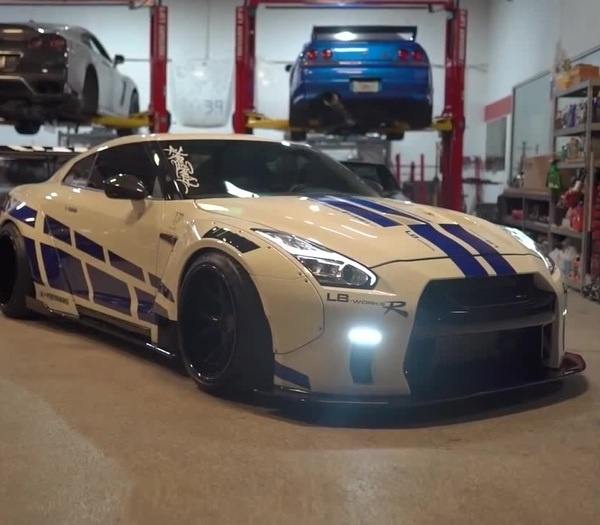 gtr r35 liberty walk greg