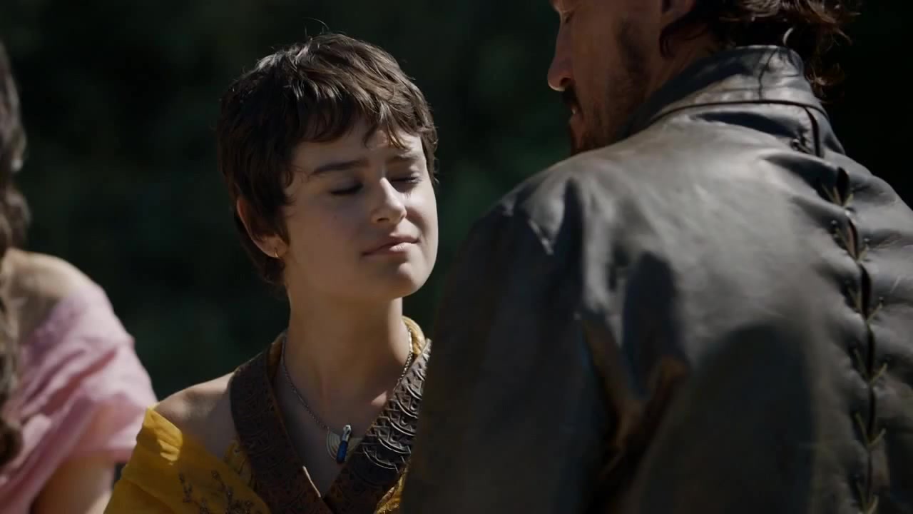 Tyene Sand flirts with Bronn: 