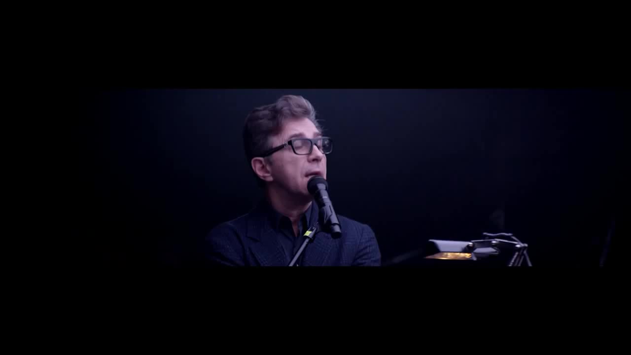 Валерий Сюткин - Ночной ларёк (Монеточка Cover) - Coub - The Biggest Video  Meme Platform