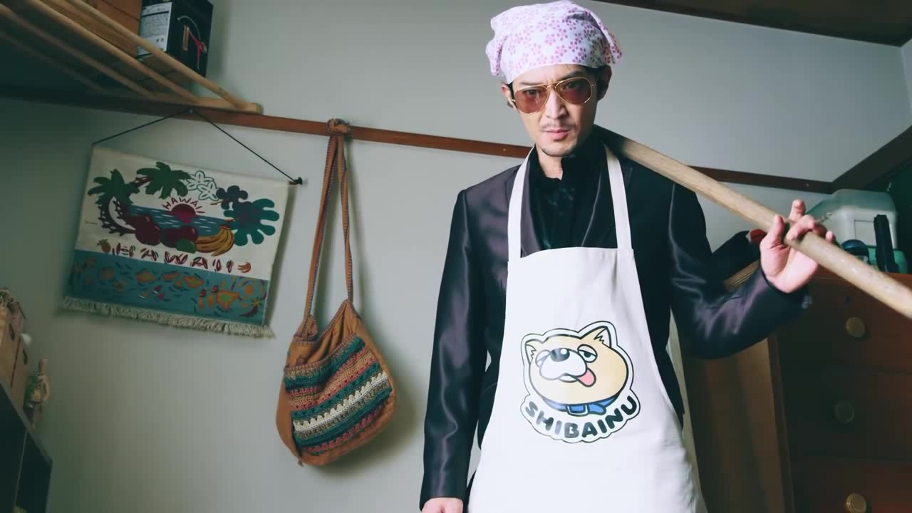 Кот домохозяин аниме